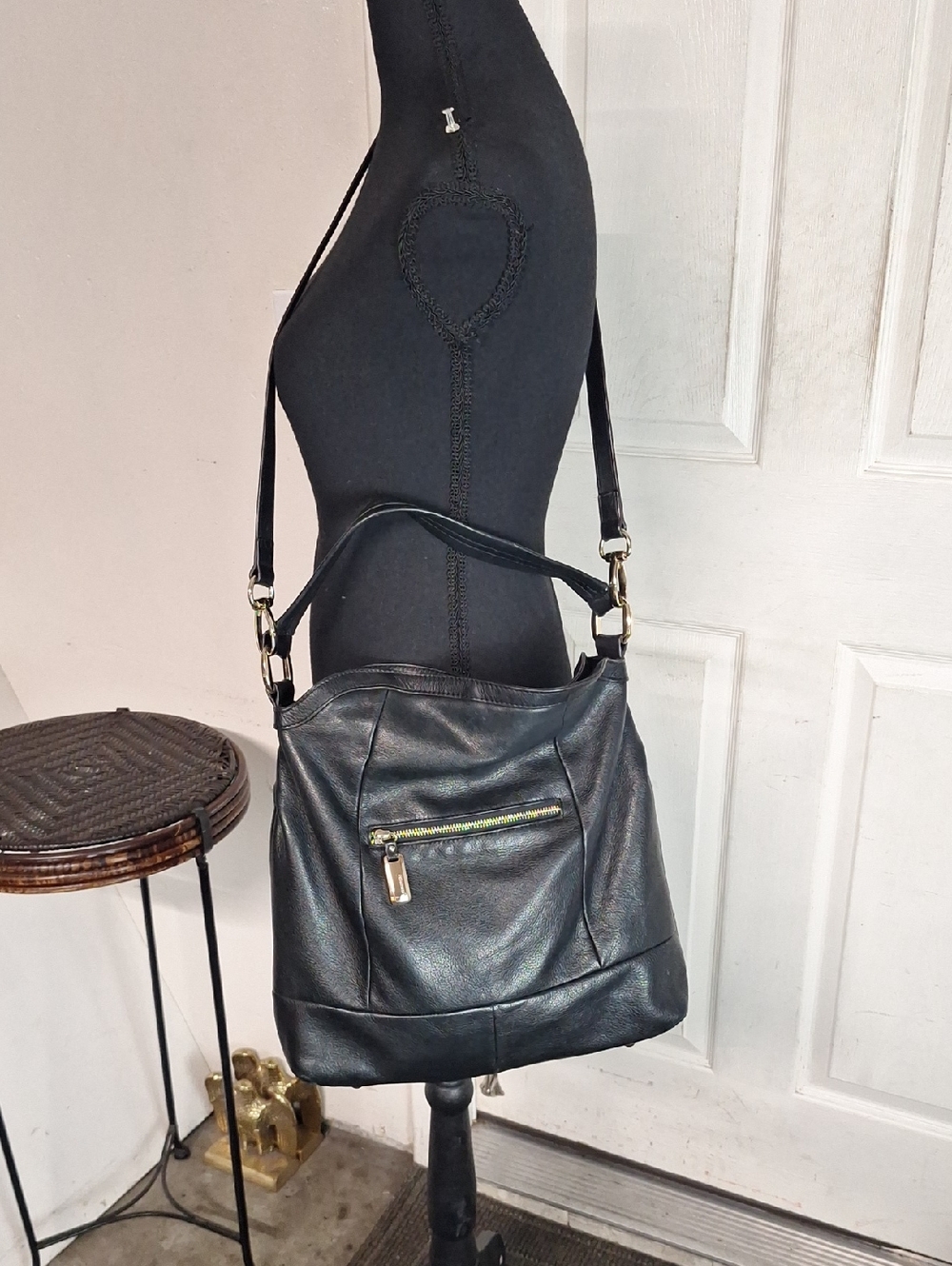 B. Makowsky Black Leather Crossbody Shoulder Bag